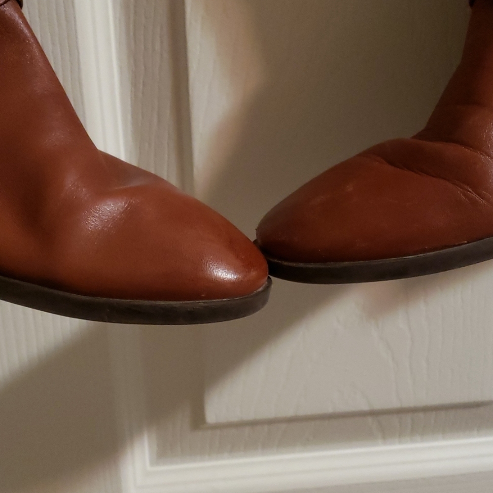 Boots - Picture 4 of 5